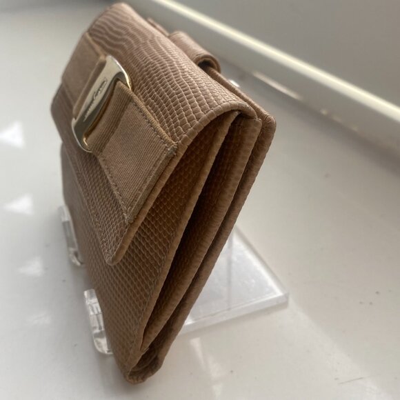 Salvatore Ferragamo Bifold Leather Wallet - Beige Vara Bow - Picture 4 of 12